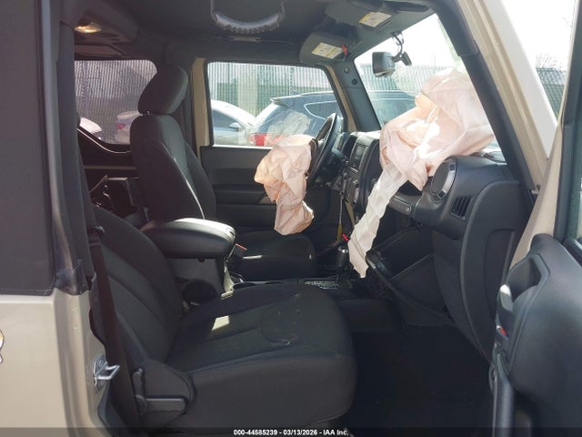 1C4AJWAG2HL616745 Jeep Wrangler Sport 4x4