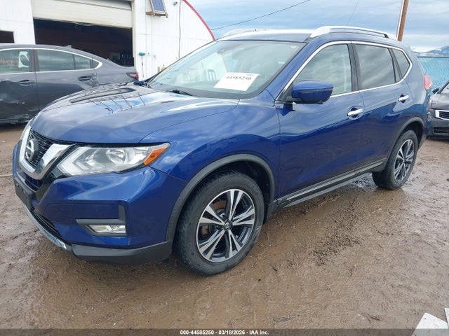 JN8AT2MV3HW008619 Nissan Rogue Sl