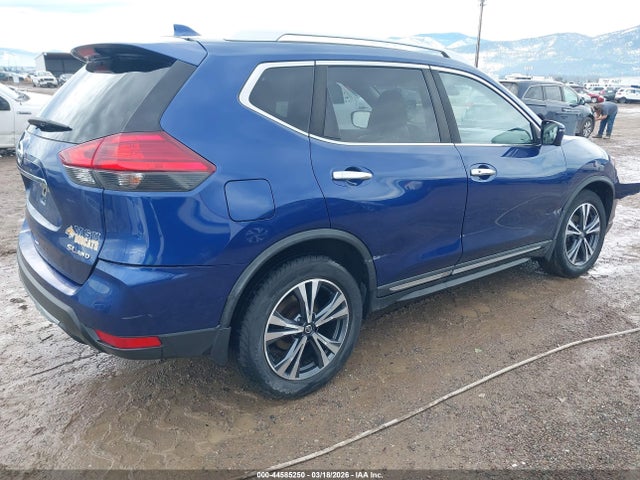 JN8AT2MV3HW008619 Nissan Rogue Sl