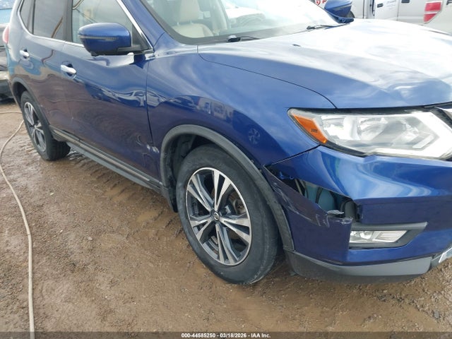 JN8AT2MV3HW008619 Nissan Rogue Sl