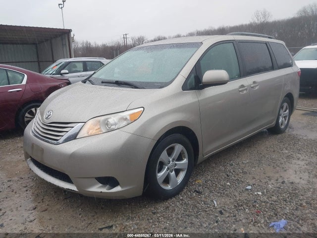 2015 TOYOTA SIENNA 5TDKK3DC8FS533647 Photo 1