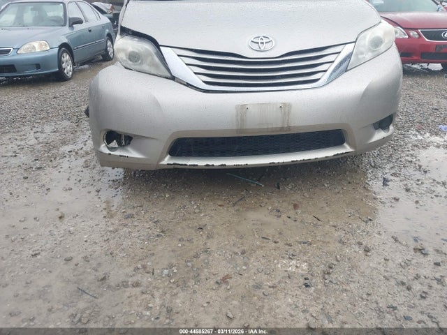 2015 TOYOTA SIENNA 5TDKK3DC8FS533647 Photo 5