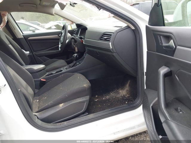 2019 Volkswagen Jetta 1.4t R-line/1.4t S/1.4t Se მანქანა იყიდება აუქციონზე, vin: 3VWCB7BU2KM130424, აუქციონის ნომერი: 44585272