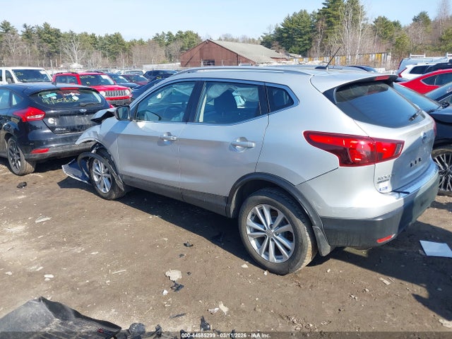 JN1BJ1CR6HW141768 Nissan Rogue Sport Sv