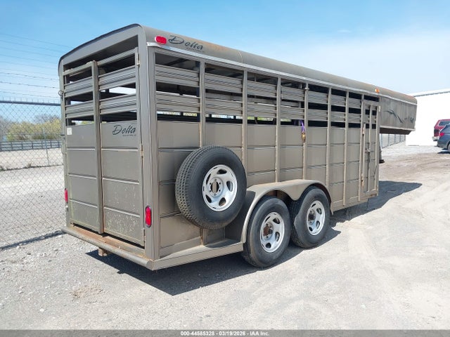 44585328 :رقم المزاد ، 4MWGS16236N018374 vin ، 2006 Delta Manufacturing Inc Livestock مزاد بيع