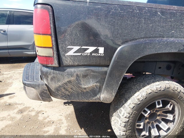 2005 Gmc Sierra 1500 Sle მანქანა იყიდება აუქციონზე, vin: 2GTEK13T151204328, აუქციონის ნომერი: 44585334
