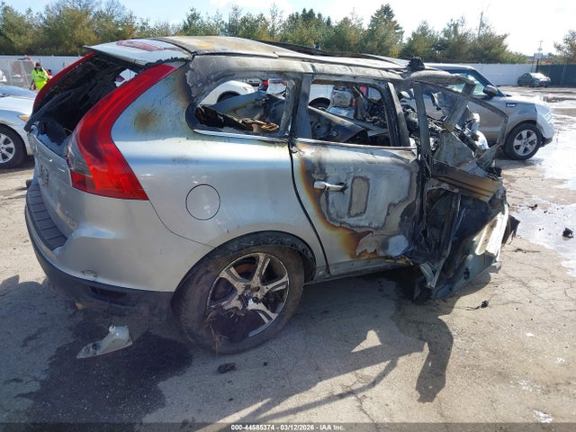 2012 VOLVO XC60 YV4902DZ8C2285113 Photo 3