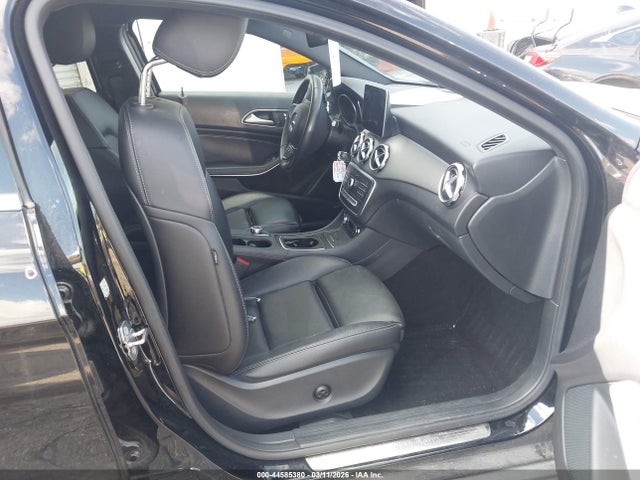 44585380 :رقم المزاد ، WDCTG4EB9JJ505938 vin ، 2018 Mercedes-benz Gla 250 مزاد بيع