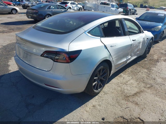 2018 TESLA MODEL 3 5YJ3E1EA2JF044123 Photo 3