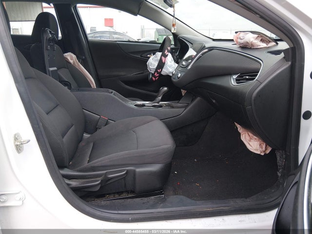 2020 CHEVROLET MALIBU 1G1ZD5ST2LF097003 Photo 4
