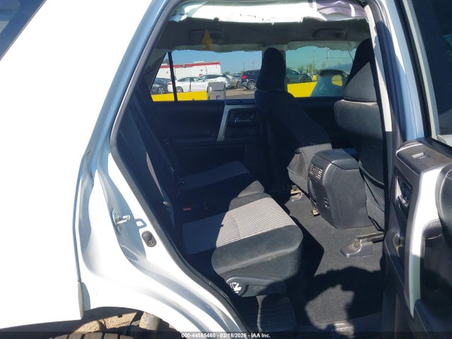 Toyota 4RUNNER SR5 2015 JTEBU5JR8F5239911 Image 8
