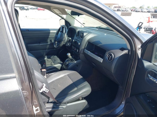44585503 :رقم المزاد ، 1C4NJCBA2FD220199 vin ، 2015 Jeep Compass Altitude Edition مزاد بيع