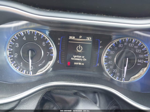 Продажа на аукционе авто 2015 Chrysler 200 Limited, vin: 1C3CCCABXFN624698, номер лота: 44585549