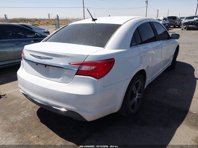 2014 Chrysler 200 Lx მანქანა იყიდება აუქციონზე, vin: 1C3CCBAB3EN125041, აუქციონის ნომერი: 44585585