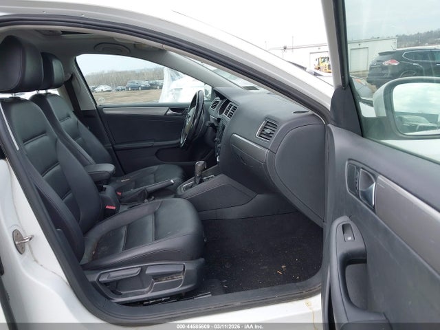 44585609 :رقم المزاد ، 3VWDB7AJ9HM393496 vin ، 2017 Volkswagen Jetta 1.4t Se مزاد بيع