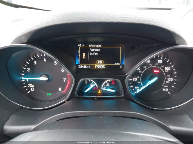 1FMCU9HD8JUA98424 Ford ESCAPE SEL