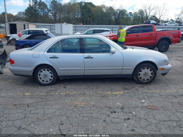 1999 Mercedes-benz E 320 მანქანა იყიდება აუქციონზე, vin: WDBJF65H8XA729239, აუქციონის ნომერი: 44585686