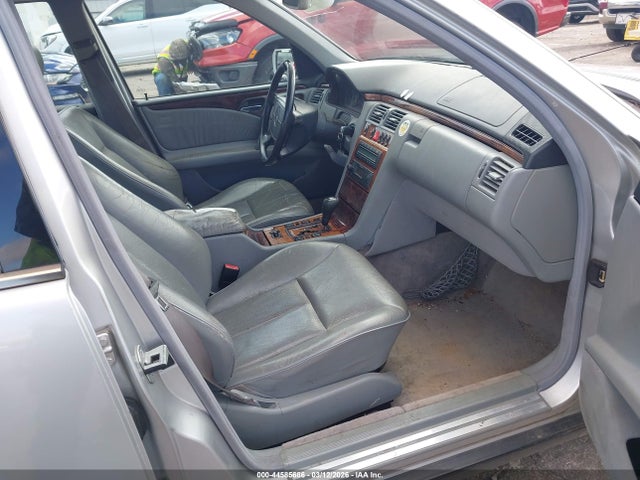 1999 MERCEDES-BENZ E 320 WDBJF65H8XA729239 Photo 4