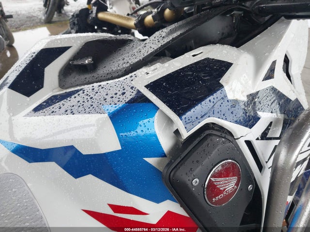 Honda Crf1100 D4 2024 JH2SD15E8RK000201 Image 15
