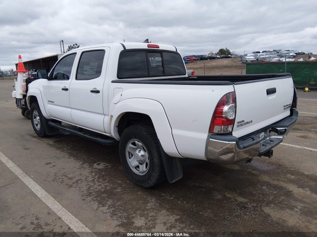 2014 TOYOTA TACOMA 5TFJU4GN3EX054392 Photo 2