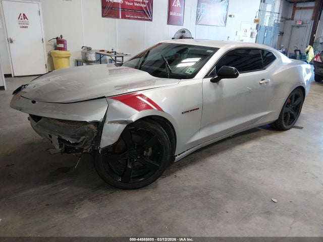Chevrolet Camaro 1lt 2018 1G1FB1RX4J0160421 Image 2