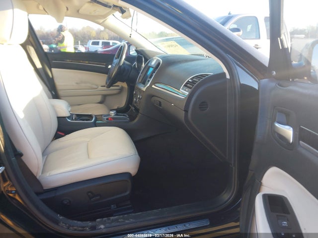 Продаж на аукціоні авто 2016 Chrysler 300c, vin: 2C3CCAEG2GH342723, номер лоту: 44585819