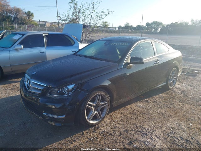 2012 Mercedes-benz C 250 მანქანა იყიდება აუქციონზე, vin: WDDGJ4HB7CF756702, აუქციონის ნომერი: 44585833