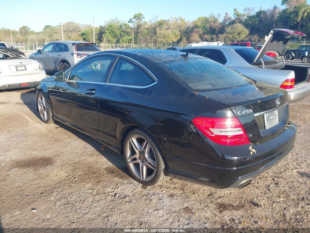 2012 Mercedes-benz C 250 მანქანა იყიდება აუქციონზე, vin: WDDGJ4HB7CF756702, აუქციონის ნომერი: 44585833