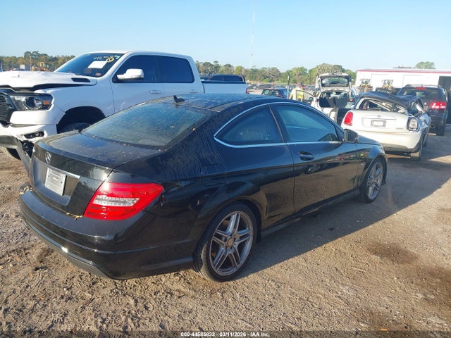 2012 Mercedes-benz C 250 მანქანა იყიდება აუქციონზე, vin: WDDGJ4HB7CF756702, აუქციონის ნომერი: 44585833