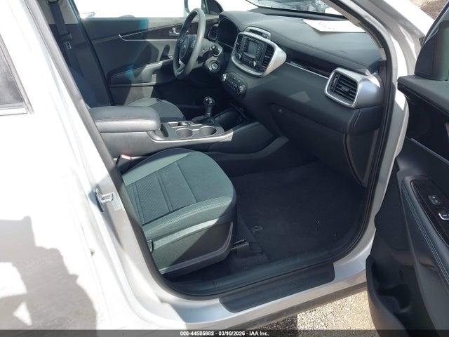 2017 KIA SORENTO 5XYPGDA30HG299392 Photo 4