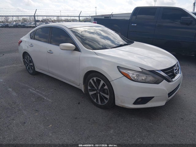 2016 Nissan Altima 2.5 Sr მანქანა იყიდება აუქციონზე, vin: 1N4AL3AP5GC132520, აუქციონის ნომერი: 44585918