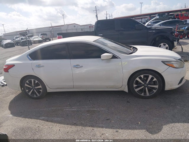 2016 Nissan Altima 2.5 Sr მანქანა იყიდება აუქციონზე, vin: 1N4AL3AP5GC132520, აუქციონის ნომერი: 44585918