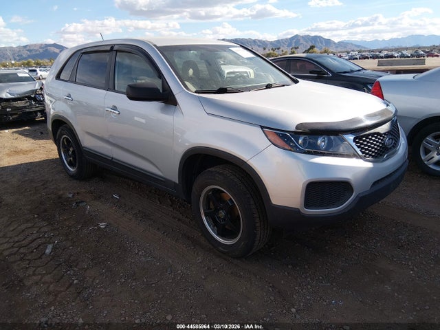 2011 KIA SORENTO 5XYKT3A18BG010989