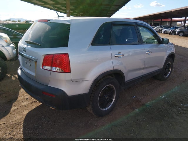 2011 KIA SORENTO 5XYKT3A18BG010989 Photo 3