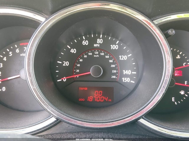 2011 KIA SORENTO 5XYKT3A18BG010989 Photo 6