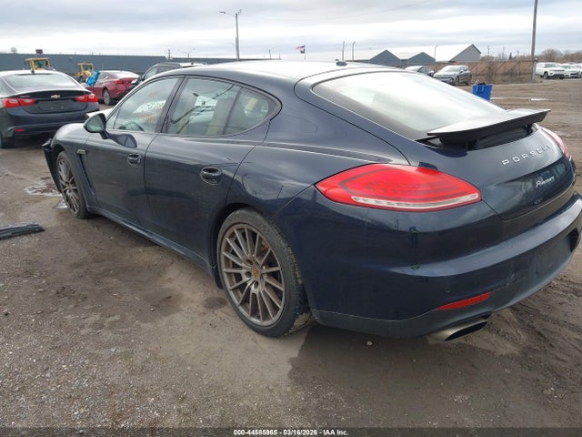 2016 PORSCHE PANAMERA WP0AA2A73GL007218 Photo 2