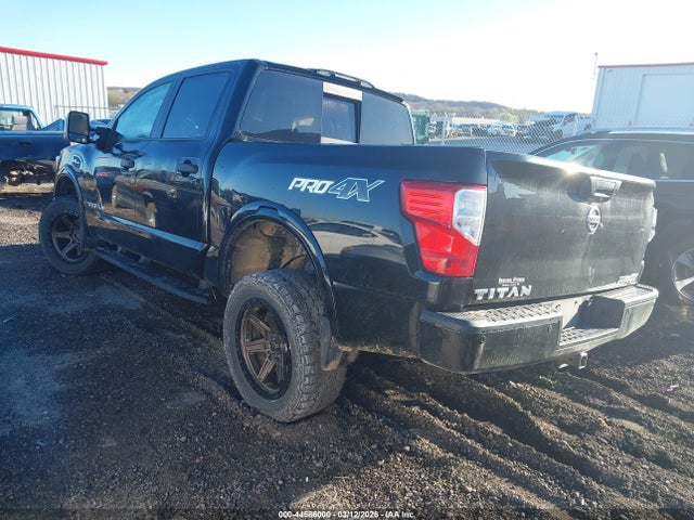 2017 Nissan Titan Platinum Reserve/pro-4x/s/sl/sv მანქანა იყიდება აუქციონზე, vin: 1N6AA1E53HN512472, აუქციონის ნომერი: 44586000