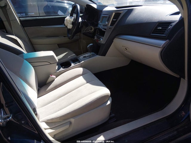 44586009 :رقم المزاد ، 4S3BMBC62E3021821 vin ، 2014 Subaru Legacy 2.5i Premium مزاد بيع