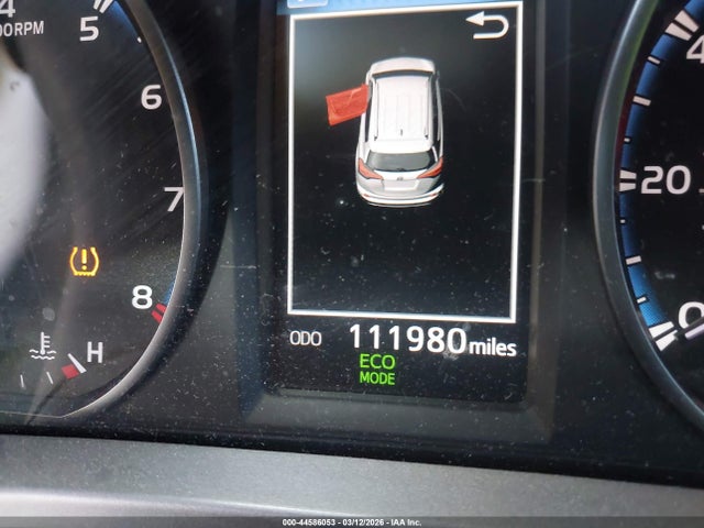 Toyota RAV4 LE 2018 JTMBFREV3JJ175418 Image 16