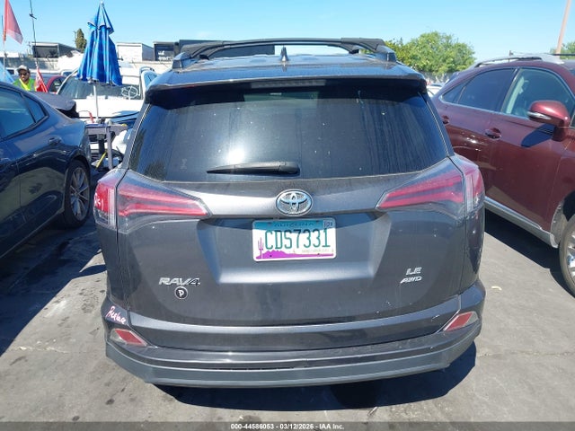 Toyota RAV4 LE 2018 JTMBFREV3JJ175418 Image 17