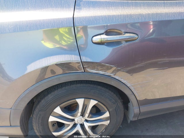 Toyota RAV4 LE 2018 JTMBFREV3JJ175418 Image 21