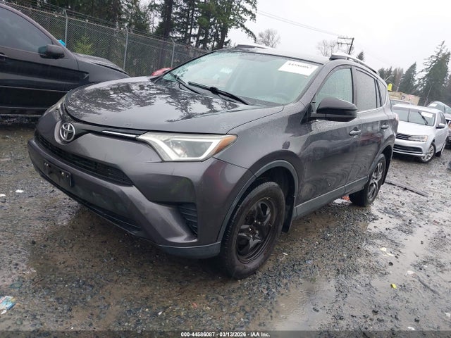 Toyota RAV4 LE 2016 2T3BFREV0GW422940 Image 2