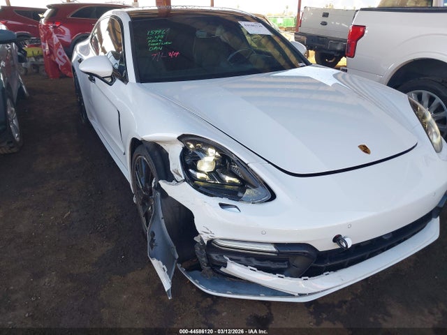 44586120 :رقم المزاد ، WP0AA2A76KL100677 vin ، 2019 Porsche Panamera 4 مزاد بيع