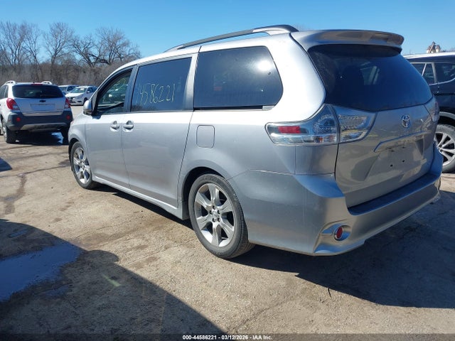 Продажа на аукционе авто 2011 Toyota Sienna Se, vin: 5TDXK3DC7BS038274, номер лота: 44586221