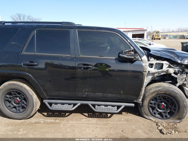 Продажа на аукционе авто 2023 Toyota 4runner Trd Off Road Premium, vin: JTERU5JR9P6109274, номер лота: 44586278