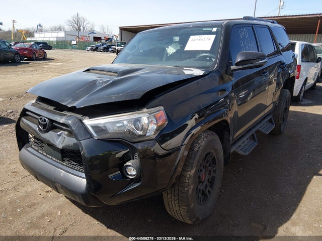 Продажа на аукционе авто 2023 Toyota 4runner Trd Off Road Premium, vin: JTERU5JR9P6109274, номер лота: 44586278