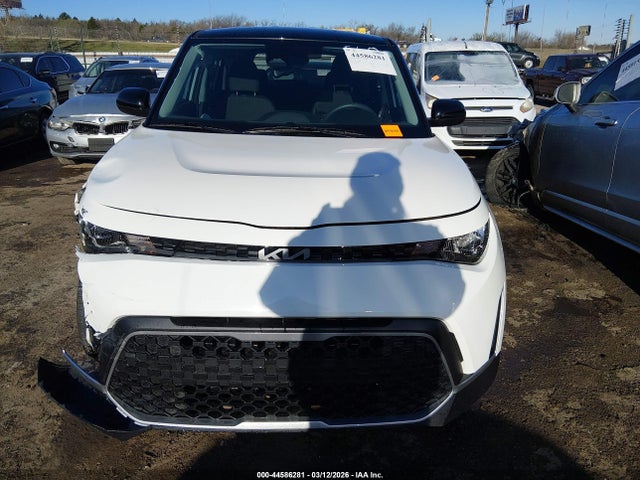 2025 Kia Soul S მანქანა იყიდება აუქციონზე, vin: KNDJ23AU7S7265560, აუქციონის ნომერი: 44586281