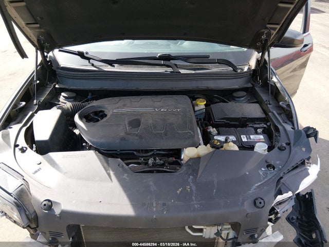 44586294 :رقم المزاد ، 1C4PJMLX2KD239153 vin ، 2019 Jeep Cherokee Latitude Plus 4x4 مزاد بيع