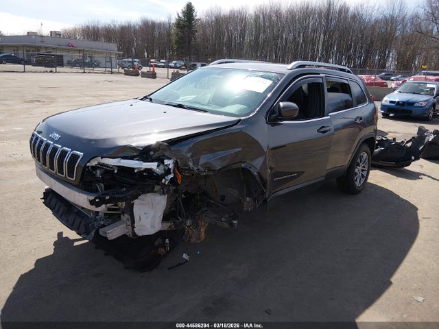 44586294 :رقم المزاد ، 1C4PJMLX2KD239153 vin ، 2019 Jeep Cherokee Latitude Plus 4x4 مزاد بيع
