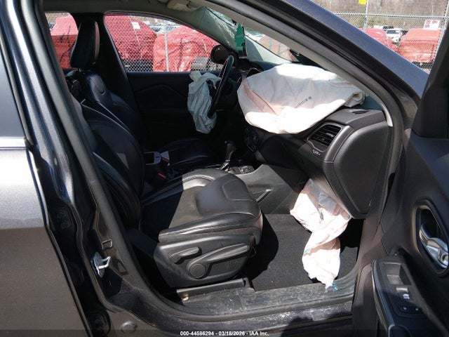 44586294 :رقم المزاد ، 1C4PJMLX2KD239153 vin ، 2019 Jeep Cherokee Latitude Plus 4x4 مزاد بيع